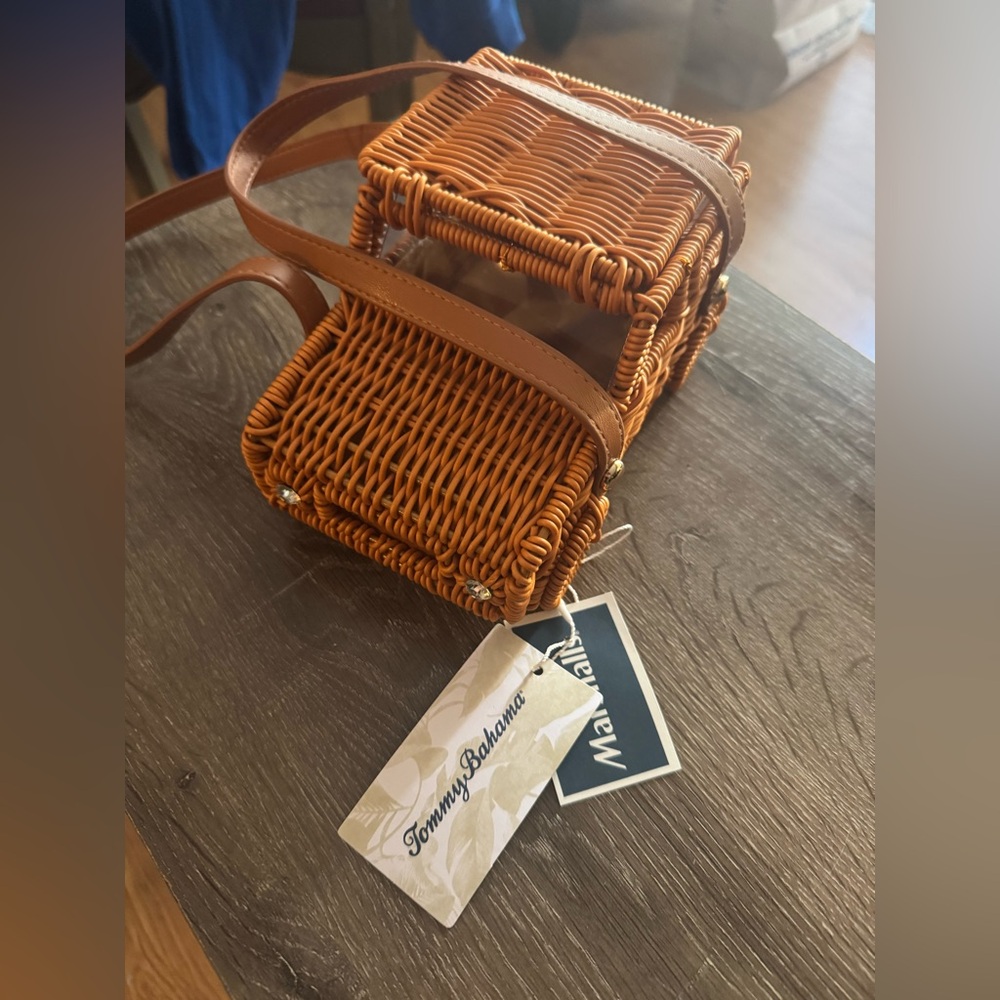 Tommy Bahama Woven Jeep Bag